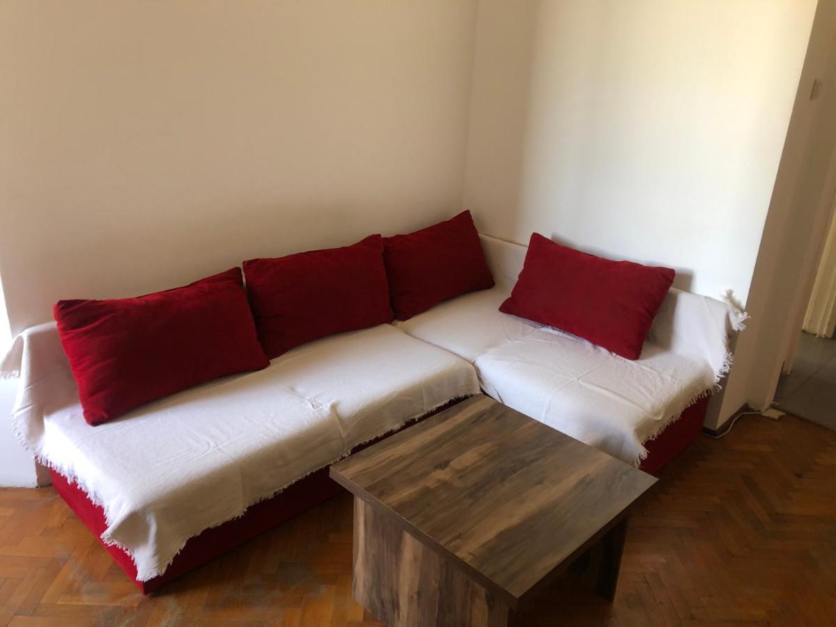 Lovely 1 Bedroom Apartment Close To Old Town Bukareszt Zewnętrze zdjęcie