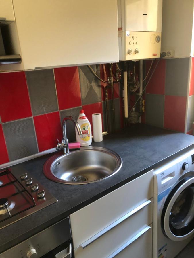 Lovely 1 Bedroom Apartment Close To Old Town Bukareszt Zewnętrze zdjęcie