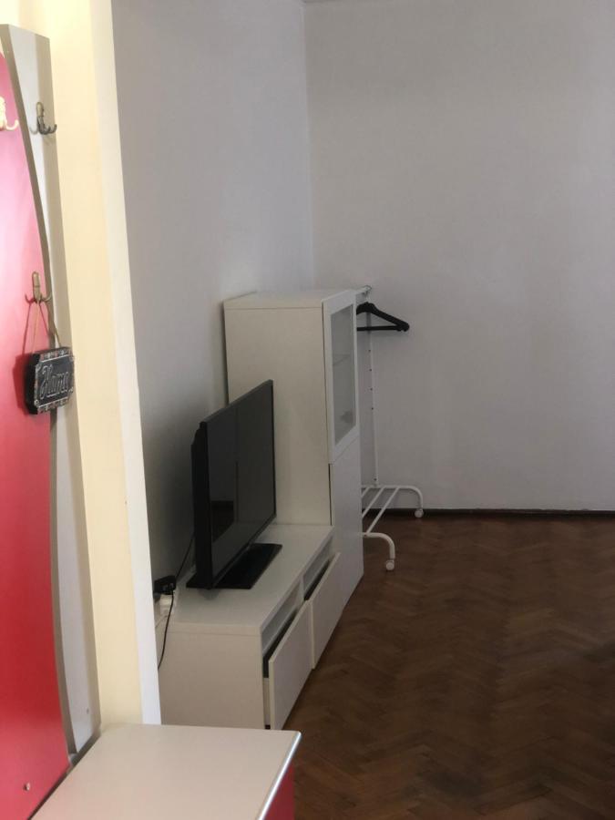 Lovely 1 Bedroom Apartment Close To Old Town Bukareszt Zewnętrze zdjęcie